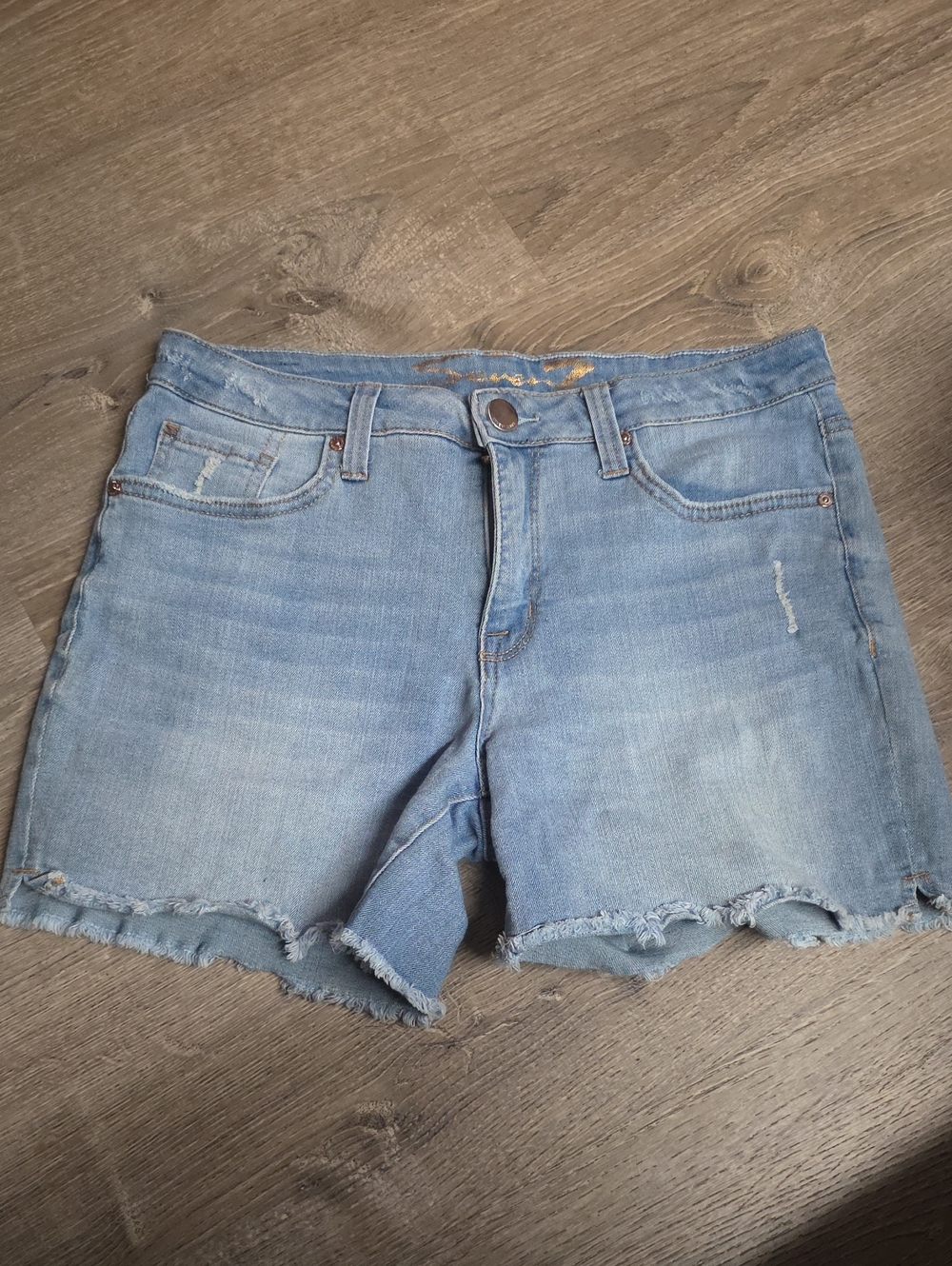 SEVEN 7 Women’s Light Blue Denim Cutoff Shorts SIZE 6
